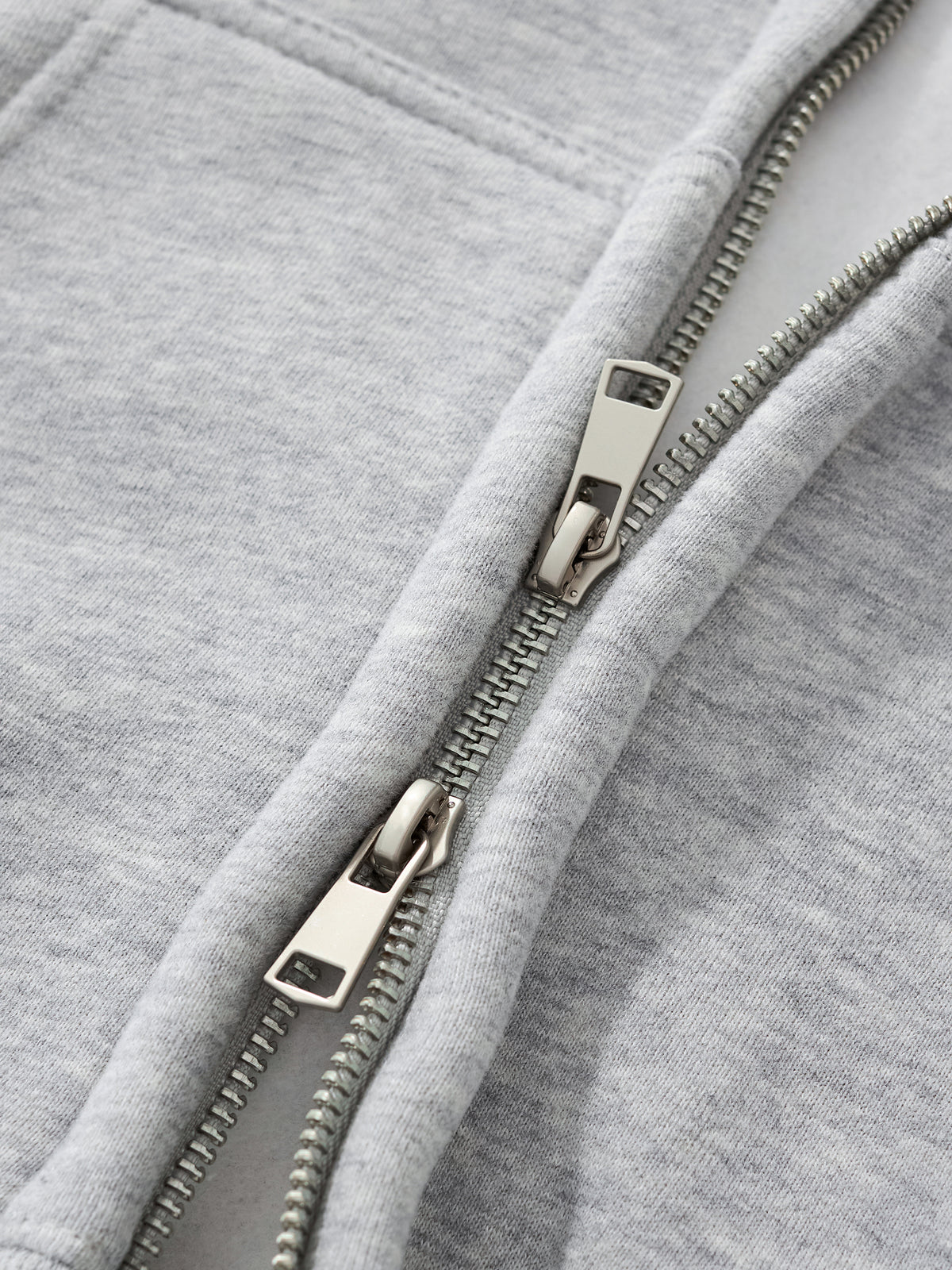 D19 Woman Essential Fleeced Zip-Up Cropped Hoodie