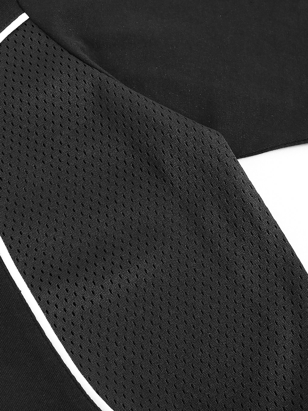 D19 Contrast Piped Panel T-Shirt